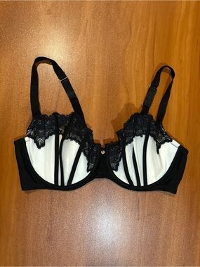 Cacique 42DD Bra Black White Lace Trim Balconette Unlined Underwire Adjustable